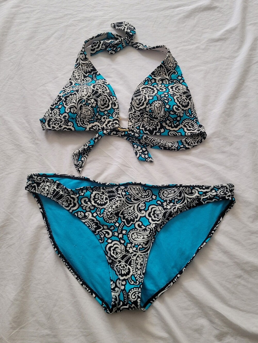 RETRO 2 Piece Halter Top Bikini With Bright Blue Accent Piece In The Middle